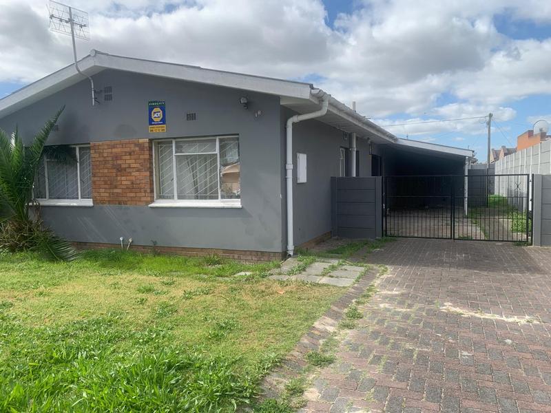 3 Bedroom Property for Sale in Voelvlei Western Cape